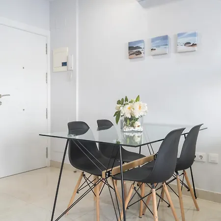 Castillo Apartment *